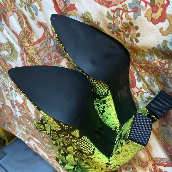 ASOS neon green snakeskin half boots 9 - Picture 2 of 2